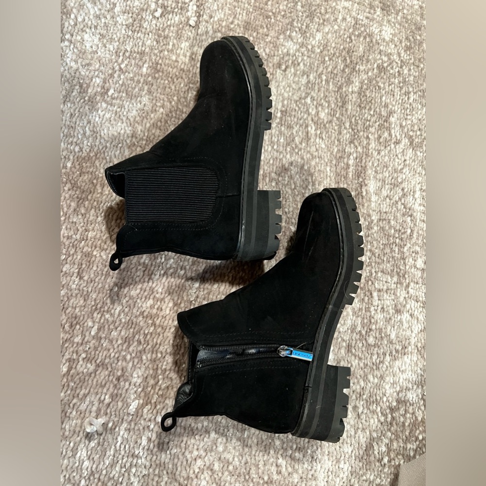 Black booties. 6.5 women